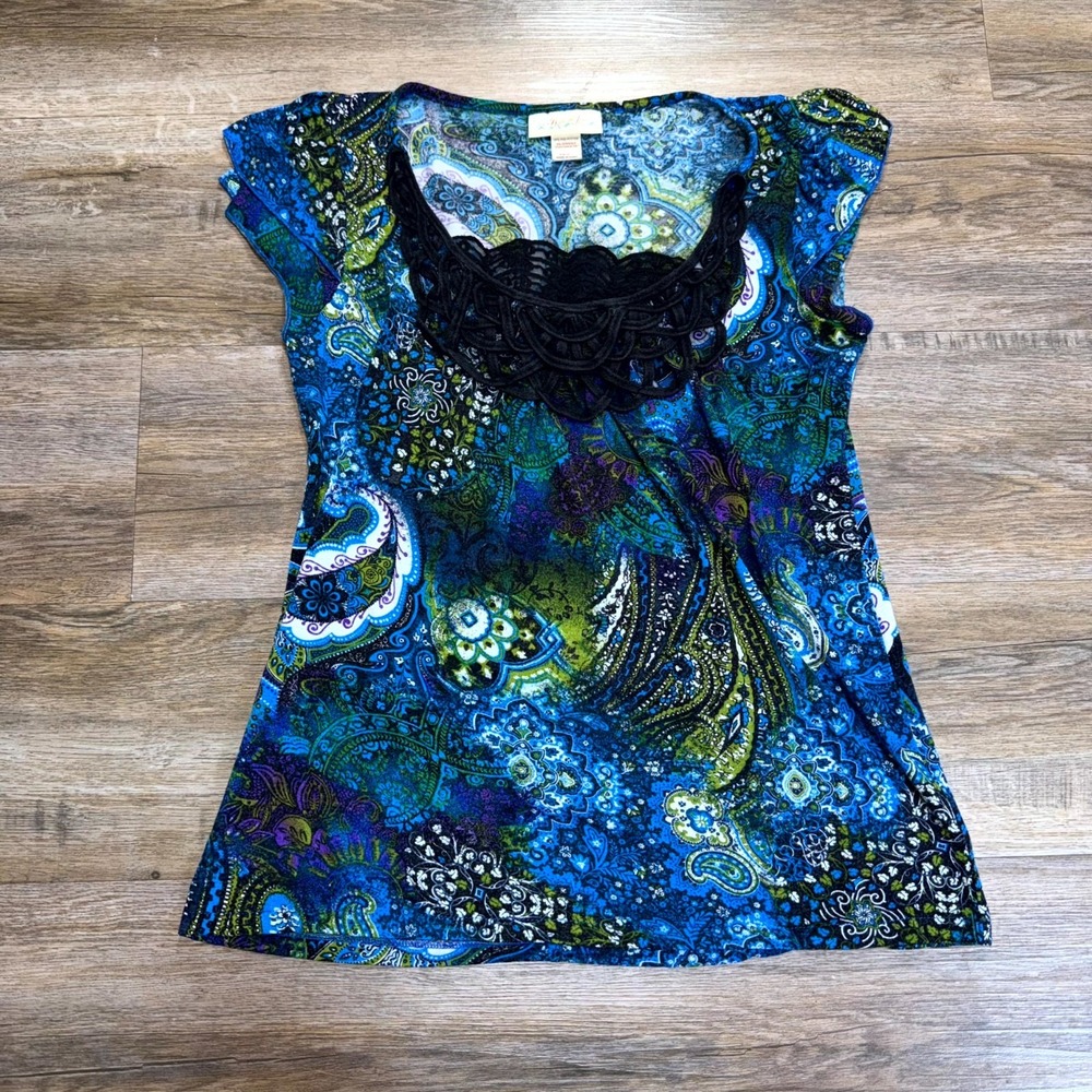Belle du Jour Blouse Top Womens Medium Blue Paisley Stretch Scoop Neck Lace Trim